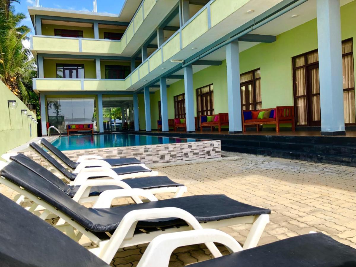 Serenade Beach Hotel Hikkaduwa Ngoại thất bức ảnh