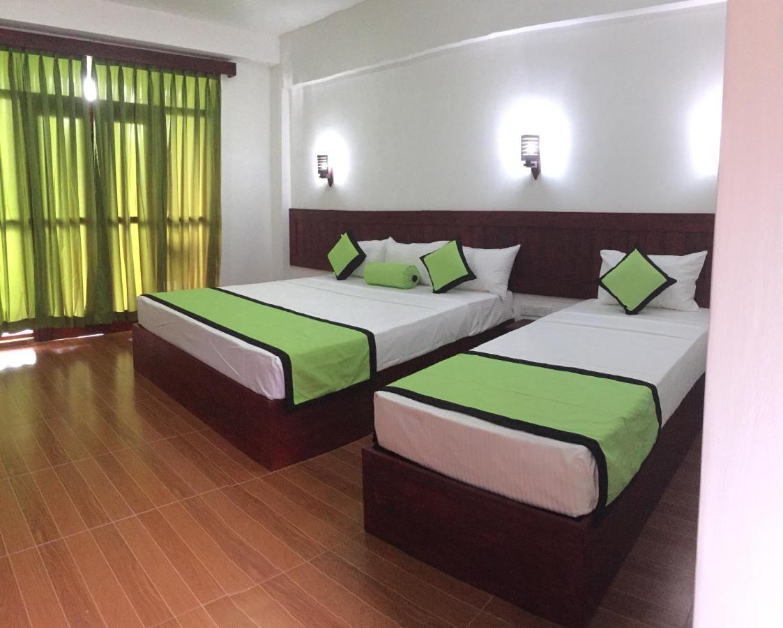 Serenade Beach Hotel Hikkaduwa Ngoại thất bức ảnh