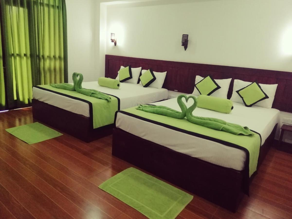 Serenade Beach Hotel Hikkaduwa Ngoại thất bức ảnh