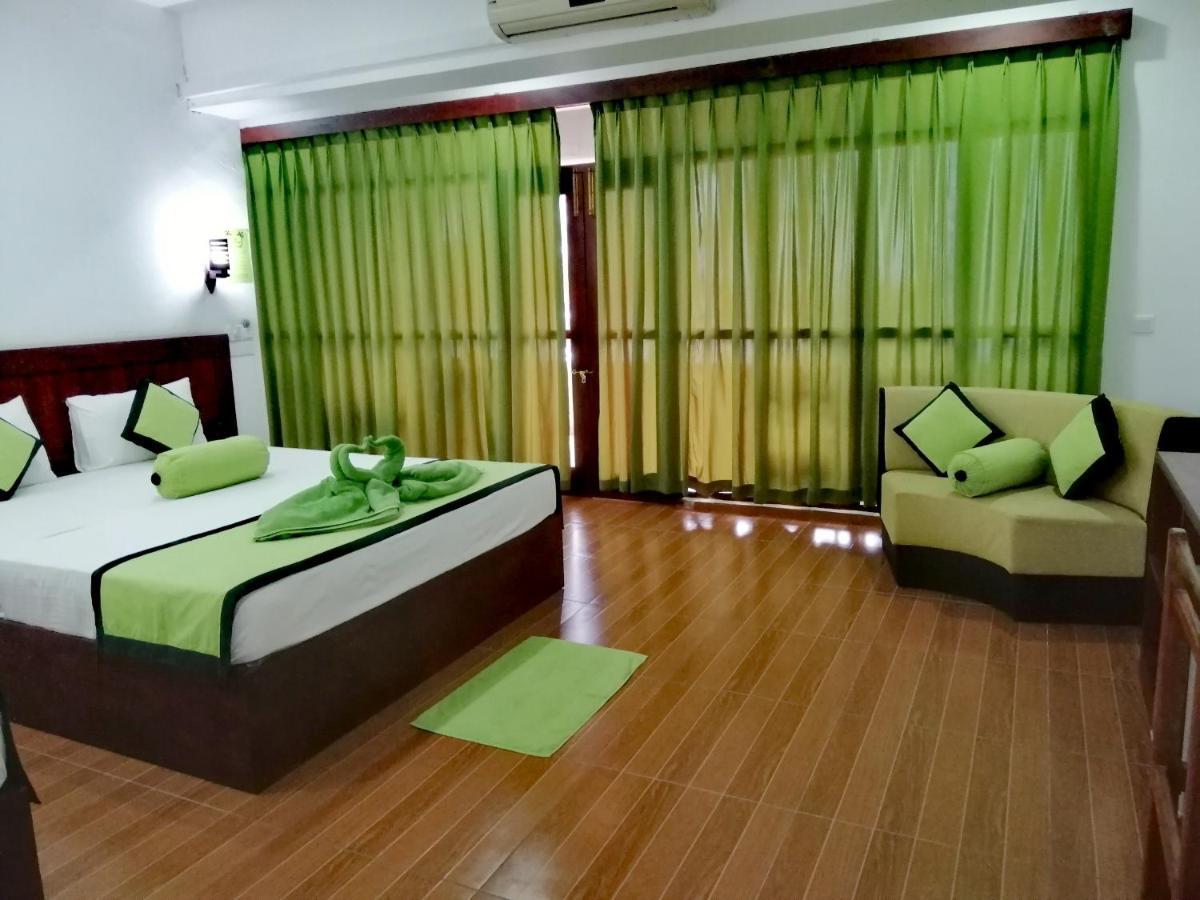 Serenade Beach Hotel Hikkaduwa Ngoại thất bức ảnh